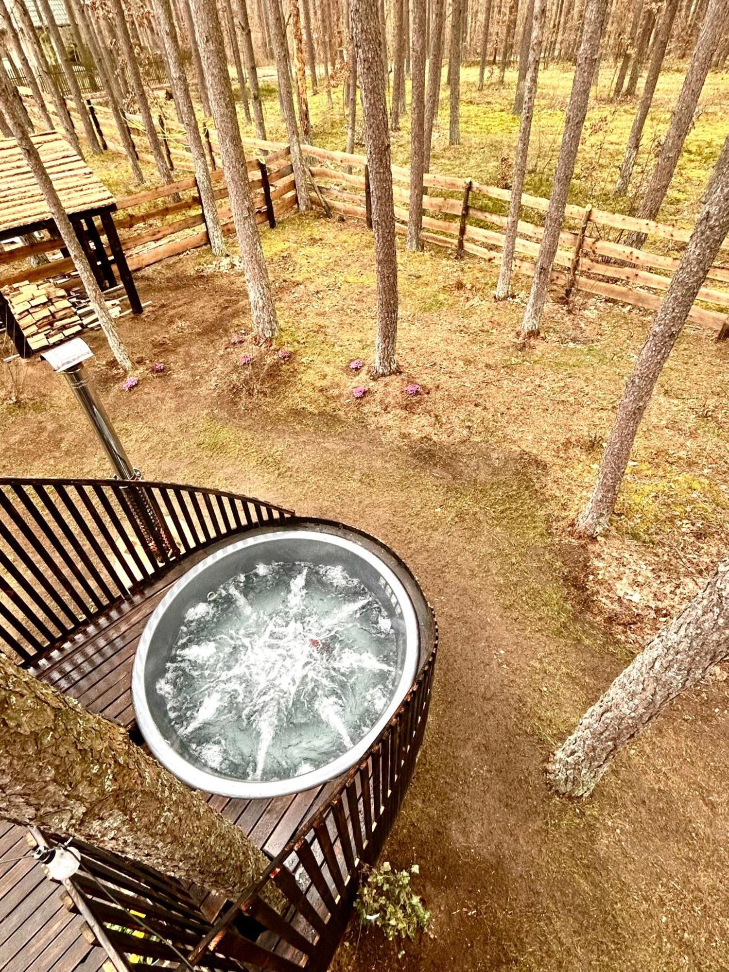 Lesny Domek W Stylu Scandi Z Jacuzzi Nad Jeziorem Kaszuby Grzybowo  Екстериор снимка